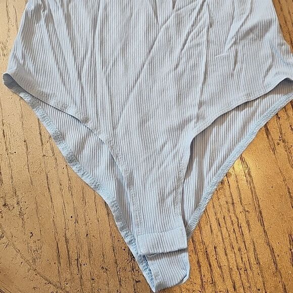 Light blue ribbed bodysuit size M - Picture 3 of 9